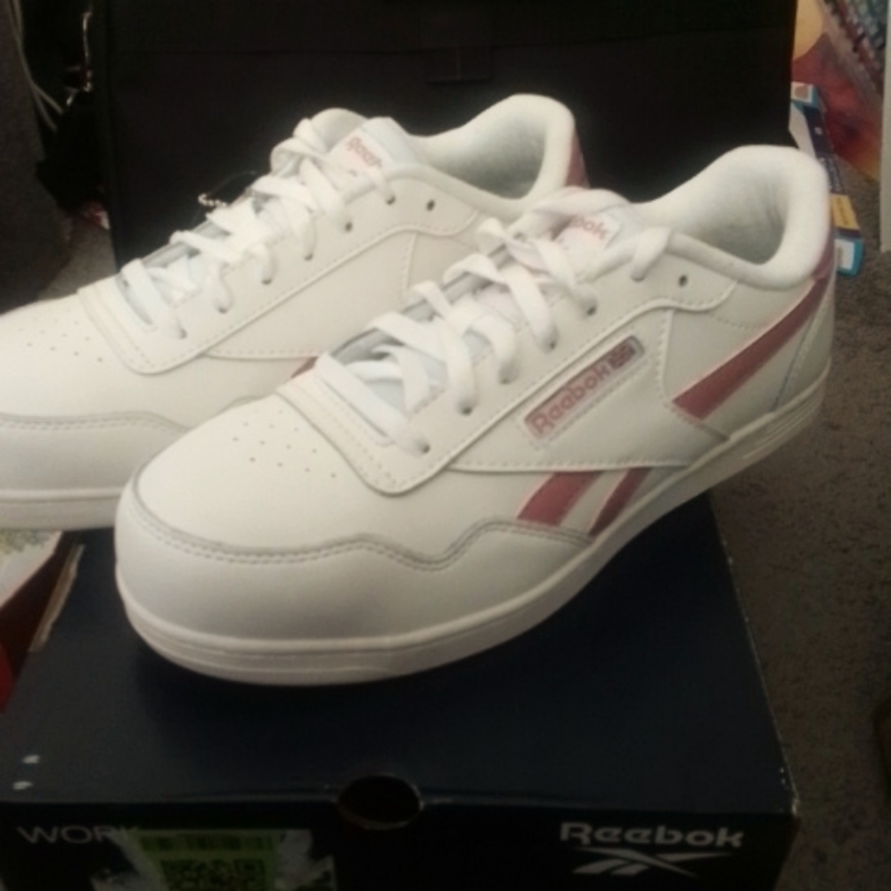 NWT Reebok club memt work sneakers